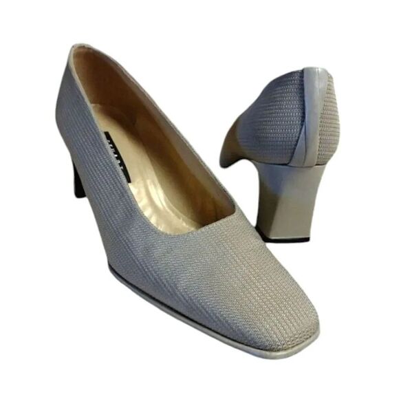 VTG 90s Stuart Weitzman Taupe Textured Square Toe Block Pumps Size 8.5 - Picture 1 of 14